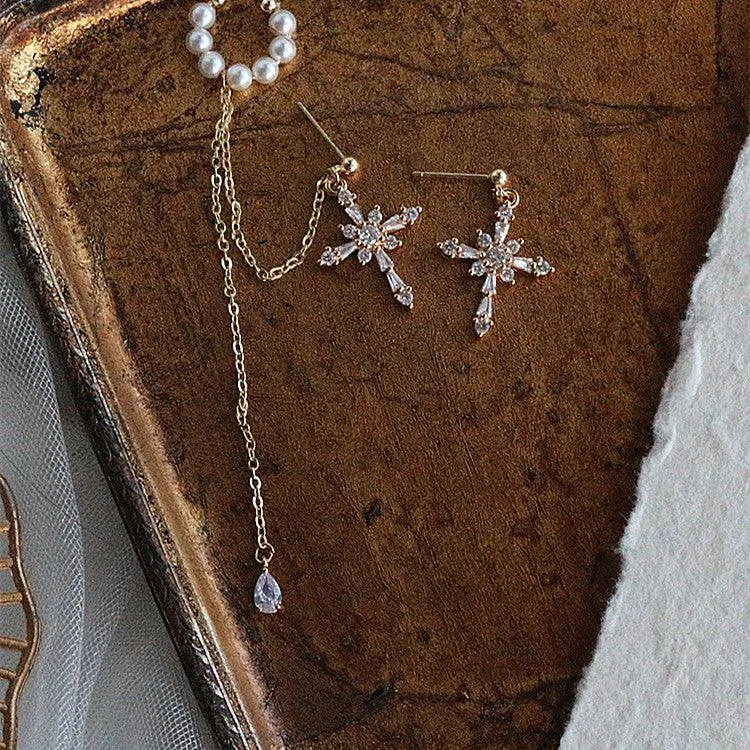 Design Cross Niche Pearl Ear Bone Clips